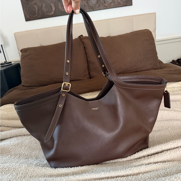 Coach Gramercy Tote in Maple - Picture 2 of 10